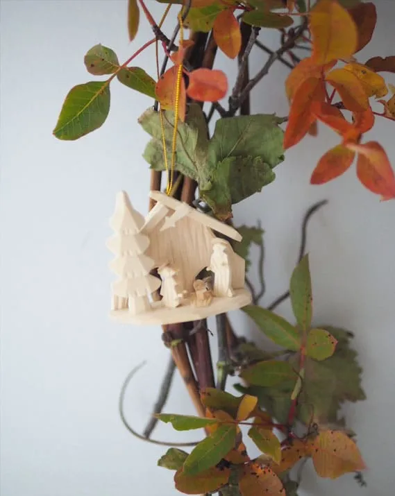 Suspension Crèche en bois 
